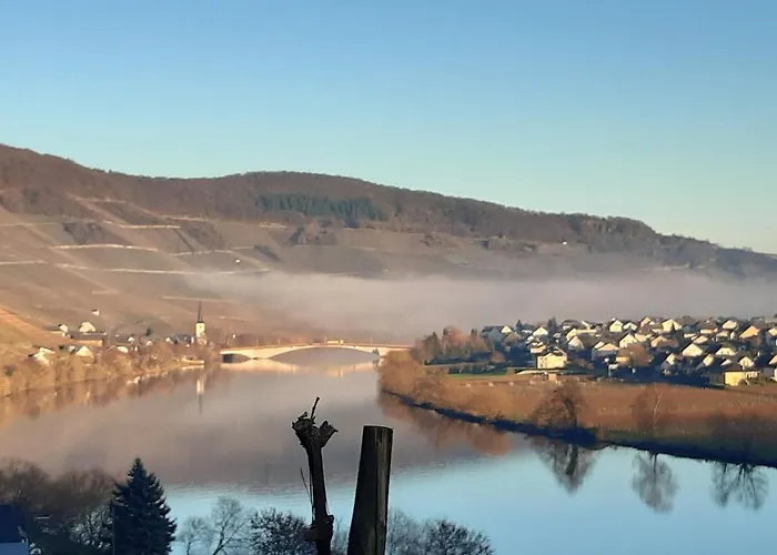 Cafe Alt-piesport מלון *